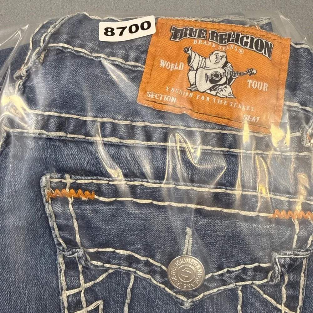 TRUE RELIGION 29 X30 STRAIGHT FLAP SUPER-T ORANGE BACK LOGO PATCH WHISKERING